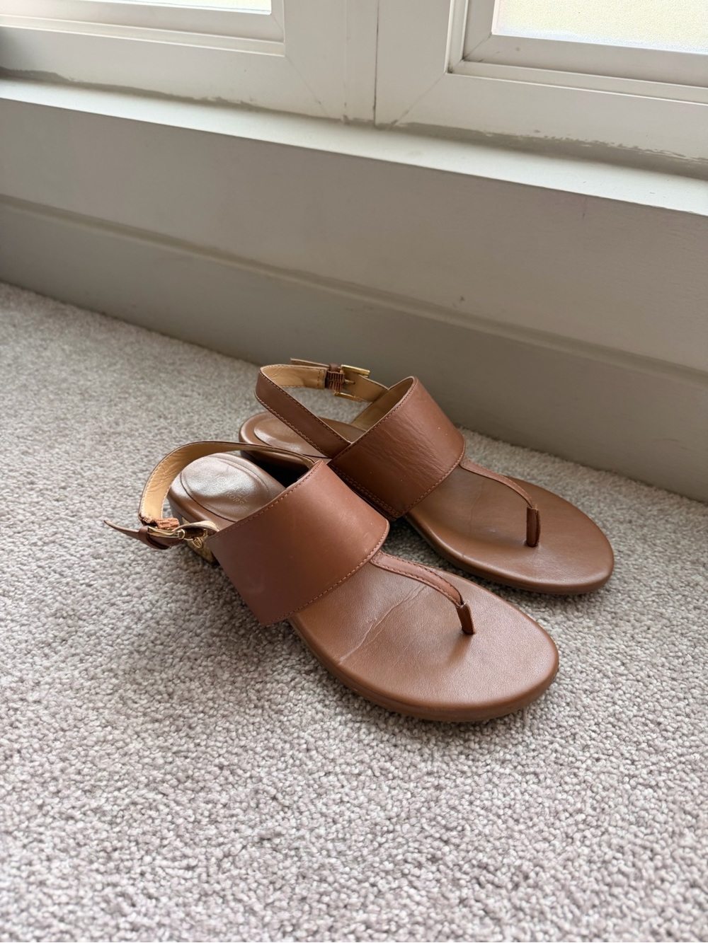 Michael Kors Tan Leather Slingback Thong Sandals - Picture 3 of 6